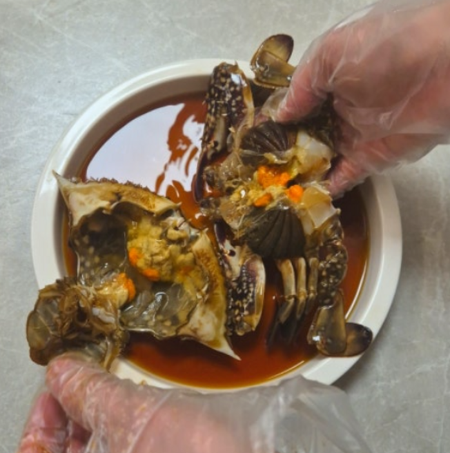 당일제조 알배기 국내산 서해안 암꽃게장 2.5KG 대가족용, 1개, 2.5L