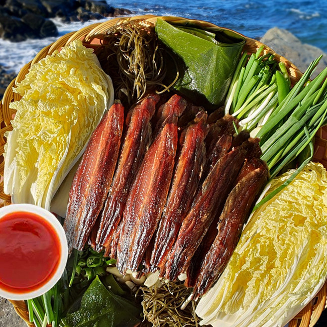 [구룡포직송] 30년장인의 쫀득한 과메기, 1개, 완전손질 야채세트 (10미/20쪽)