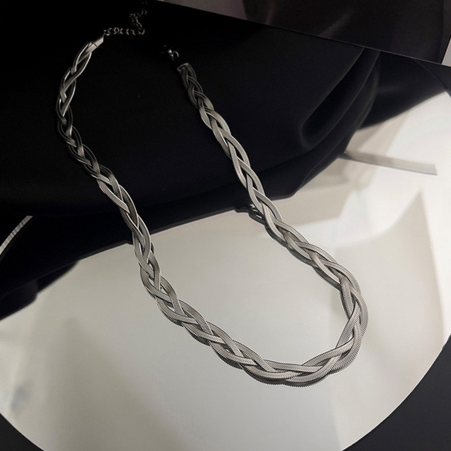 【米蘭伸展台】CityCape 這座城飾 秋冬新品 金銀扁蛇編織毛衣鎖骨鏈 三層麻花文藝宮廷優雅蛇骨項鍊復古時尚顯瘦