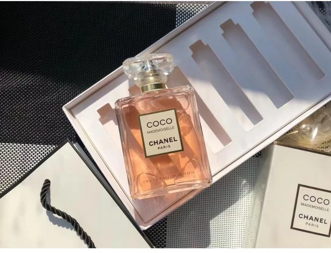 샤넬 코코 마드모아젤 오드 빠르펭 엥땅스 우디향+쇼퍼 백, 1개, 100ml - 쿠팡