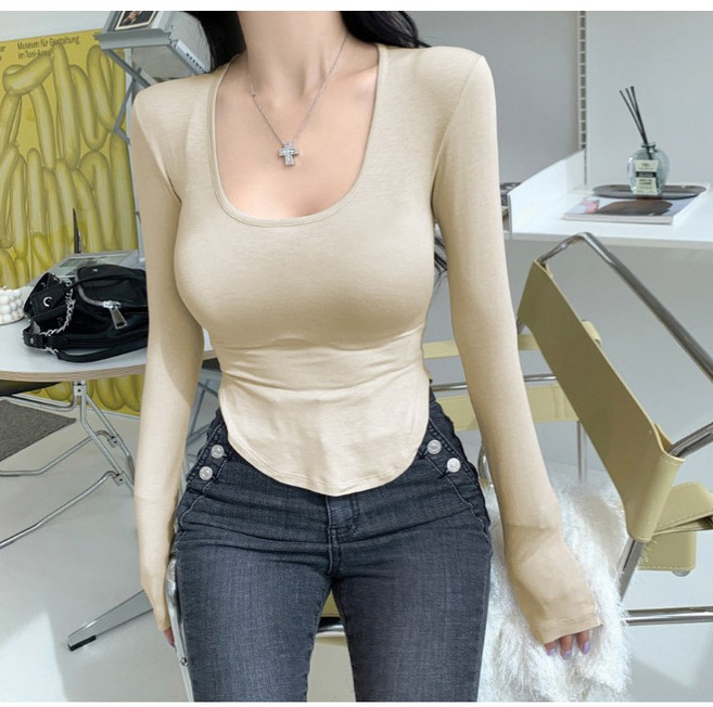 cammello 라운드넥 라운드 밑단 슬림핏 긴팔 잘록 크롭티