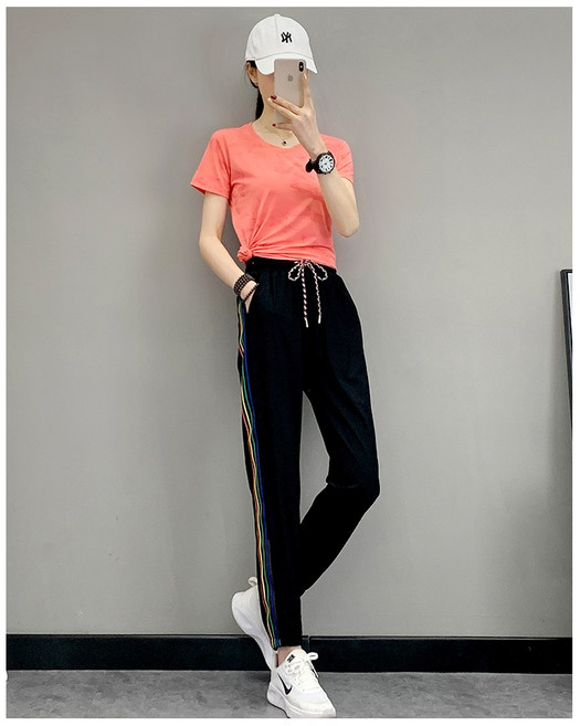 女冰絲運動褲 涼感夏季薄款 寬鬆束腳休閒長褲 側邊彩虹條紋設計