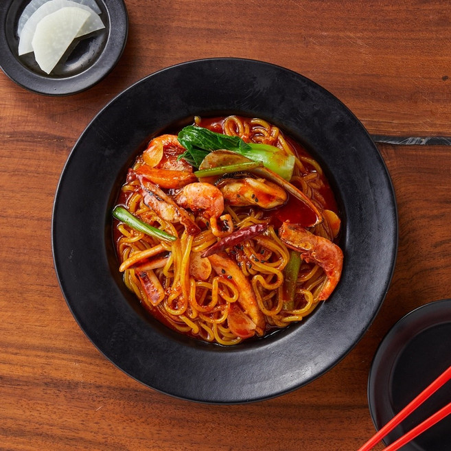 먹판사 해물볶음짬뽕키트 4인분이상 간편식 중화숙면250gX3봉+4종해물80gX3봉+짬뽕소스500g, 1개