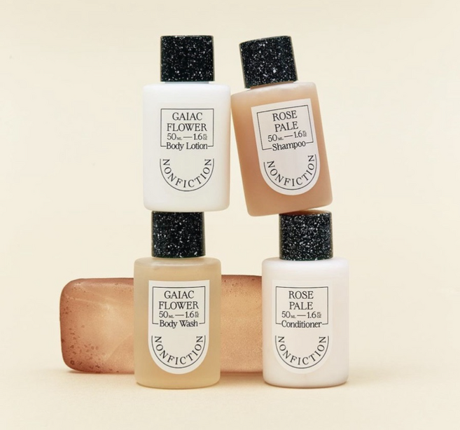 [인기 BEST] [쇼핑백 증정] 논픽션 바디 앤 헤어 미니 트래블 세트 (향기 선택), 1개, 가이악플라워 바디 & 로즈페일 헤어