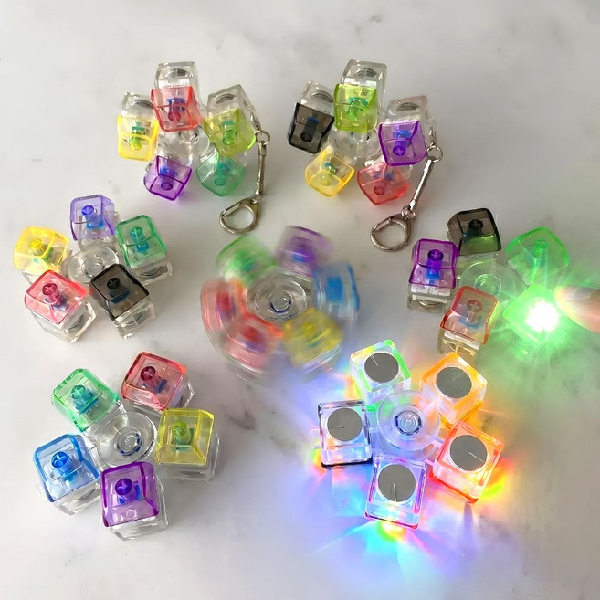 올라데이 LED 키캡 키링 피젯 스피너 딸깍이 5구 + 케이스, 혼합색상, 1개