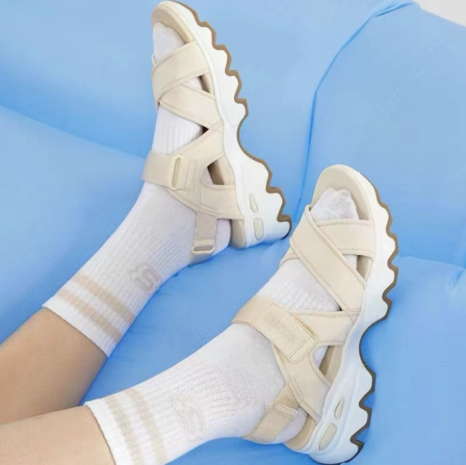 [S]스케쳐스 여성용 Skechers 23년 딜라이트팬다 시리즈 벨크로 쿠션 캐주얼 비치샌들(사은품증정)