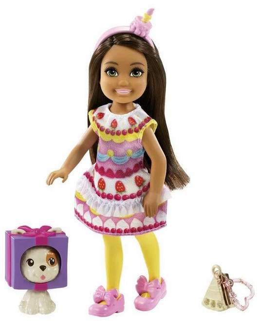 Barbie Club Chelsea 드레스업 인형(15.2cm(6인치) 갈색 머리) 케이크 코스튬 애완동물 및 액세서리 포함 만 3~7세용, 핑크, 핑크
