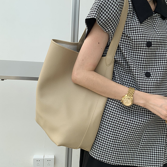 휘잇 심플 대용량 여성 버킷백 쇼퍼백 PU가죽 숄더백