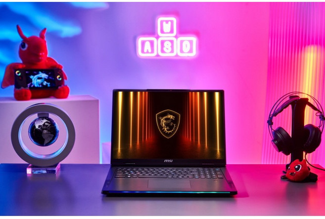 MSI 레이더 A18 HX A9WIG-R9 QHD+ R9-9955HX RTX5080 고성능 고사양 게이밍 그래픽작업용 노트북, Free DOS, 16GB, 4TB