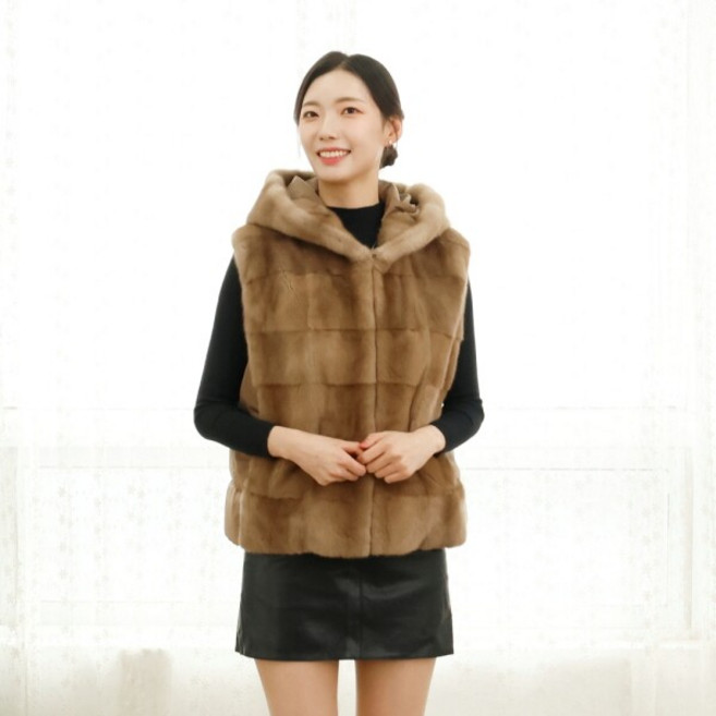 [우진모피] (WJ) 코펜하겐퍼 휘메일풀스킨 구스다운 밍크베스트 국내생산 본사직영(WJF2024GDPS)