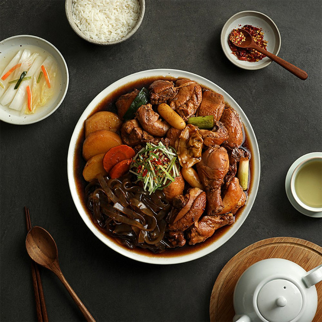 달도리찜닭 밀키트, 1세트, 2.3kg, 4인분(뼈한마리반) - 일반당면 무료
