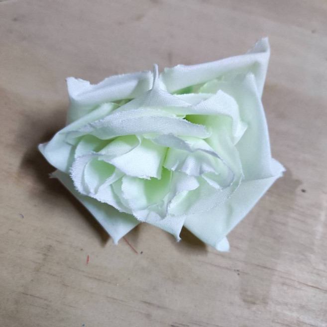 台灣發票快速出貨 仿真玫瑰花 挑戰最低價 仿真花 情人 畢業花束 婚禮 情人節花束 玫瑰 捧花 玫瑰花節慶 教師節玫瑰花, 1個, 2入小花頭奶白綠 完美主義勿拍