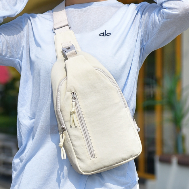 쿼크브릭 여행 슬링백 크로스백 해외여행 유럽 가방 남녀공용