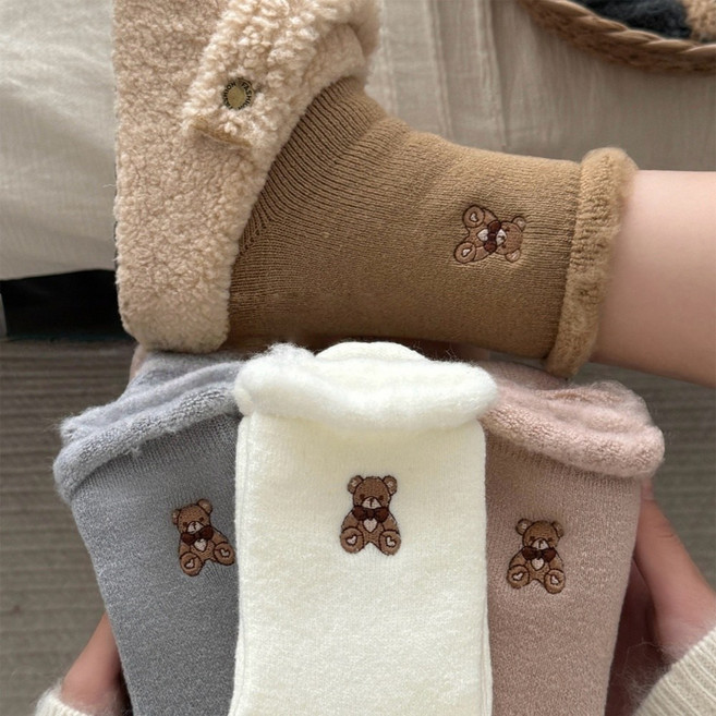 Banjiwu 여성 양말 귀여운 곰 기모 겨울 양말 장목 양말 중목 양말 중목 양말 자수 면 양말 수면 양말 도톰한 양말 무압박 보온 보송보송한 양말 5족 세트