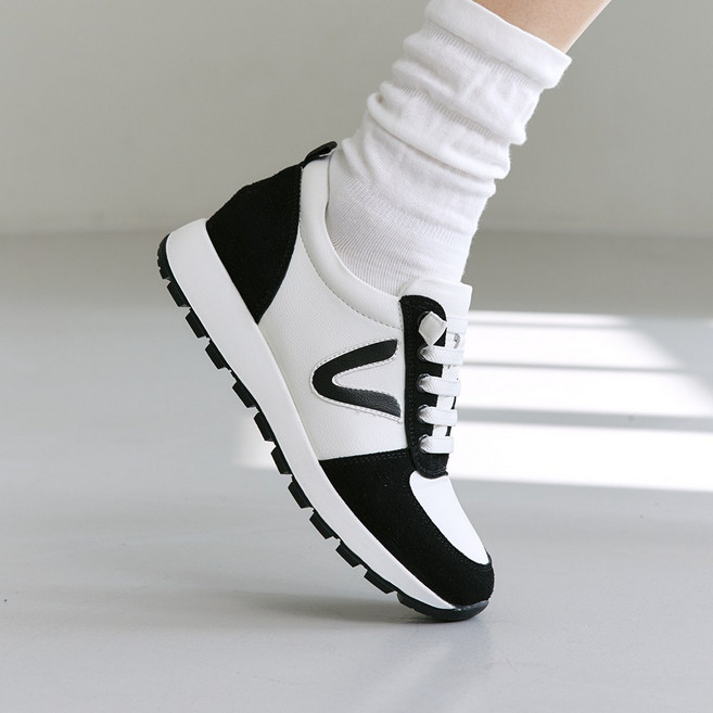 슈리오 여성 V포인트 캐주얼 소가죽 키높이 스니커즈 5cm S128