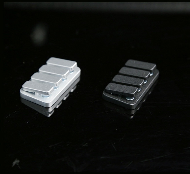 金屬推牌 復古做舊工藝 迷你便攜 舒壓小物, 1個, 鋅合金黑