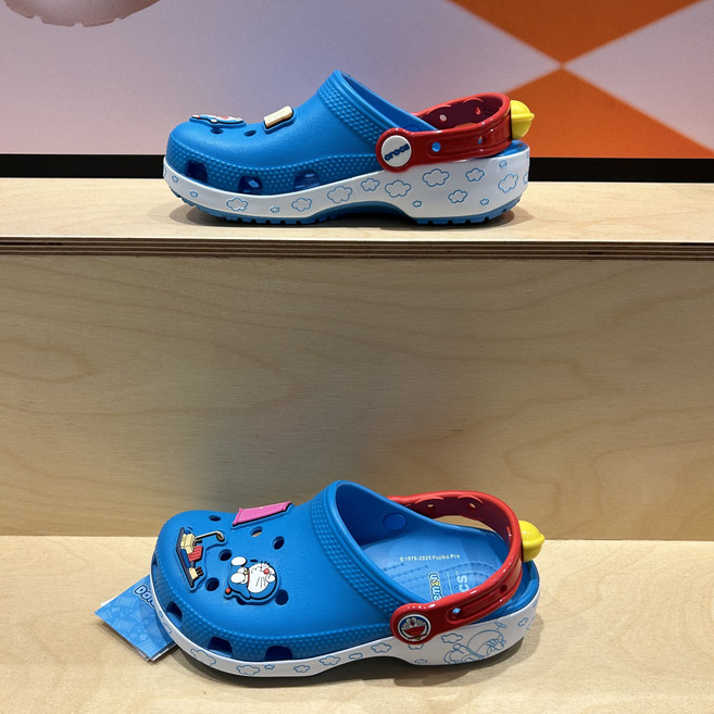 크록스 NC야탑점 아동용 도라에몽 클래식 클로그 키즈 211692-90H