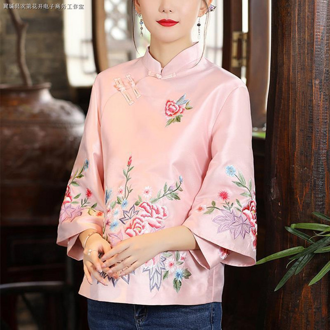 中國風女裝：復古盤扣繡花短版旗袍上衣