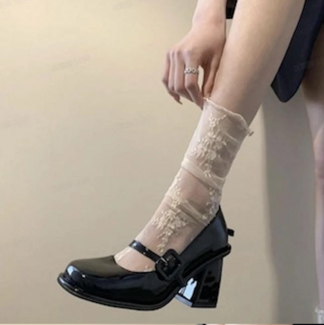 666 SHOP 透膚小花網紗堆堆襪 甜美透氣 Lolita風格女襪 白 黑 米色