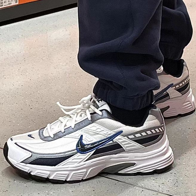 (NIKE 국내정품) 나이키 이니시에이터 런닝화 남녀공용 커플 운동화 데일리 키높이 신발 스니커즈 조깅화 헬스화 HIGHMAX 증정품