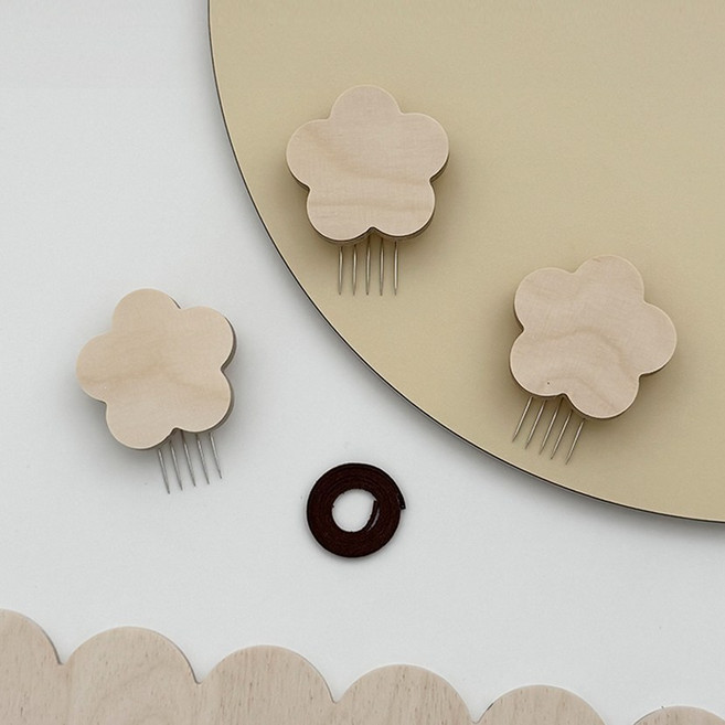 하이오즈 자작나무 원목 우드 꽃모양 6cm 꼭꼬핀 3개 SET 샤무드끈 포함, 1개