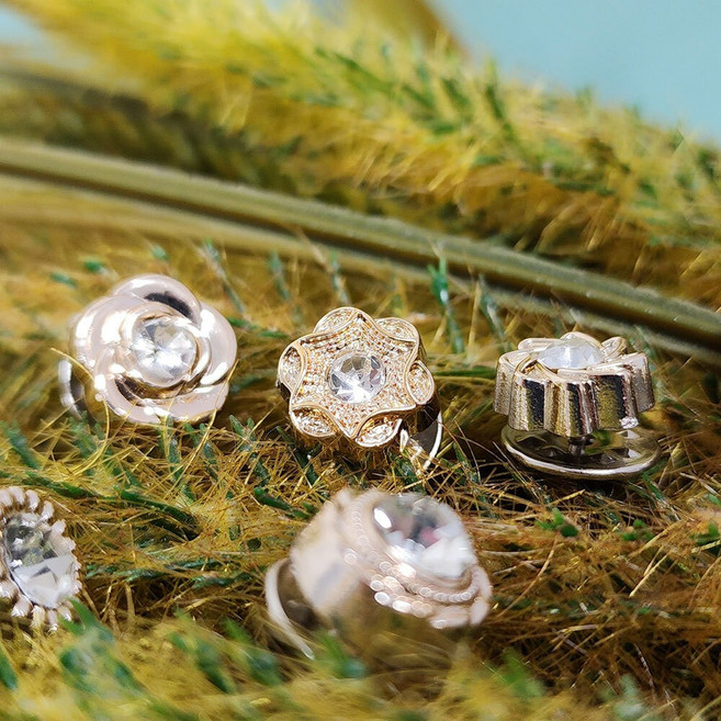 크리스탈 세트 포인트 브로치 스몰