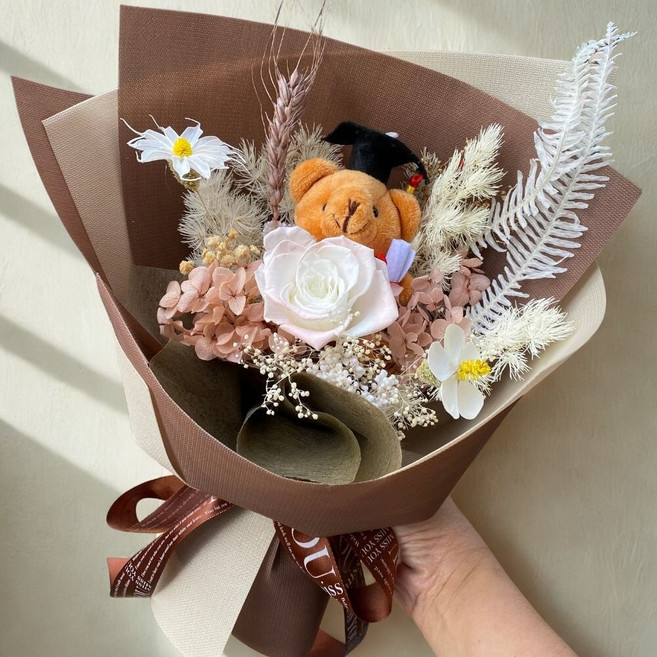 畢業花束 畢業禮物 生日花束 教師節禮物 (贈櫥窗提袋), 巧克力奶茶永生花束