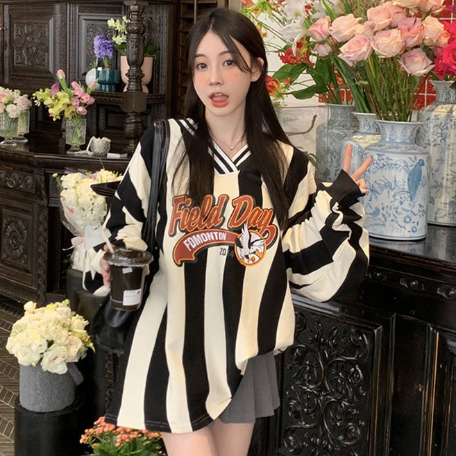 후암마켓 여성 브이넥 넥라인 스트라이프 루즈핏 긴팔 맨투맨