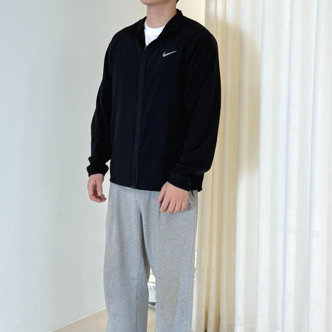 나이키 남녀공용 경량 바람막이 드라이핏 러닝 재킷