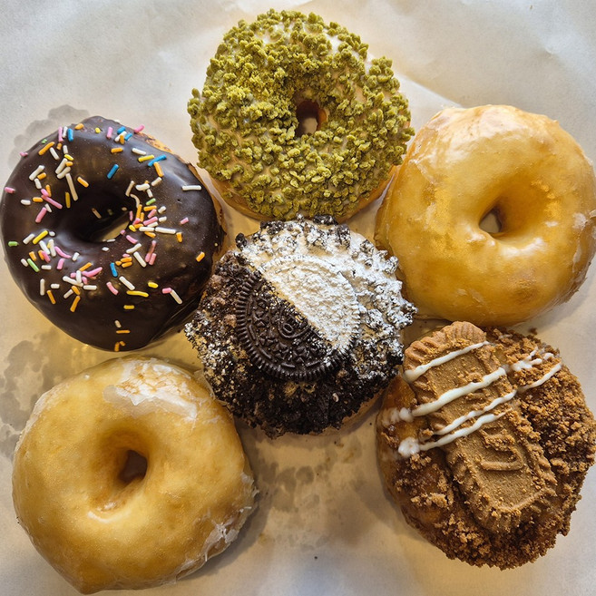 당일제조 크레이지 수제 도넛 12개 간식 베스트 도넛 모음세트 선물용 간식용 도넛세트, 75g