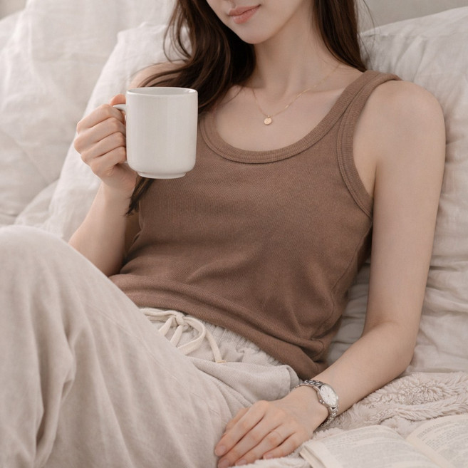 미브레 도톰한 골지 스퀘어넥 캡내장 민소매 나시 R타입