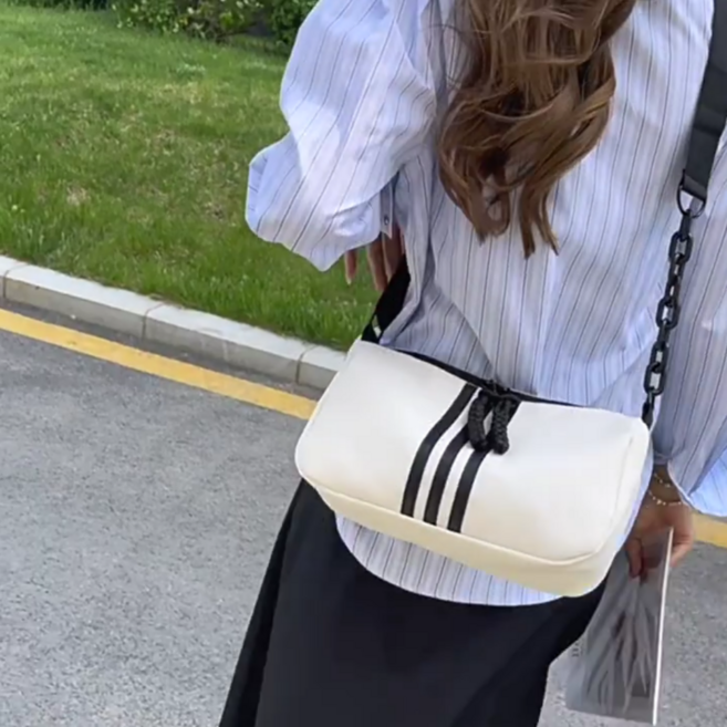 여성 옥스포드 원단 방수 가방 스트라이프 체인백 데일리 캐주얼 출퇴근 돌리아 크로스백