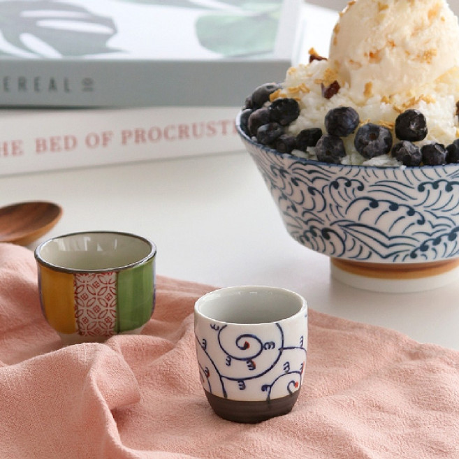 도자기 딱한잔 미니 사케잔 소스종지 엽차잔 소스볼 쌍화차잔 소주잔 한모금 절주잔 일식 이자카야 찻잔 녹차잔 티백찻잔 인생 술잔 술찔이 알쓰잔 빼갈잔 복분자잔 백세주잔 청하잔 술찌, 다색, 1개