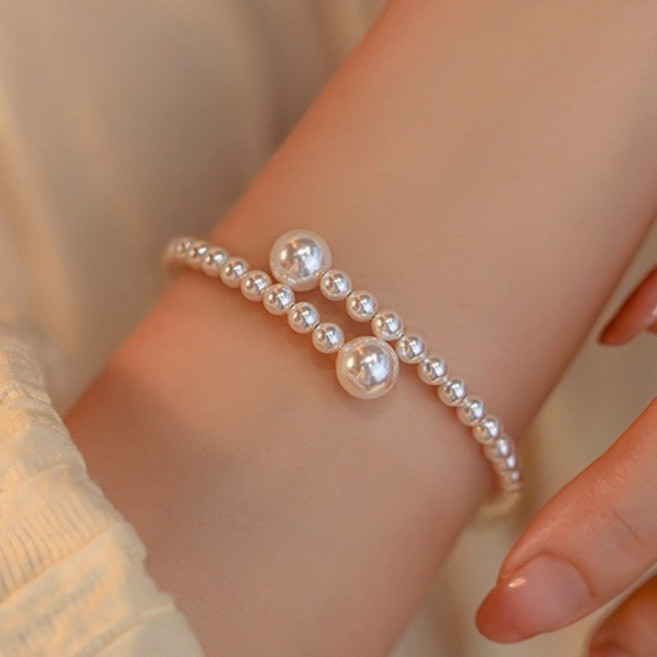 여성 진주 포인트 청순미 세련미 데일리 팔찌