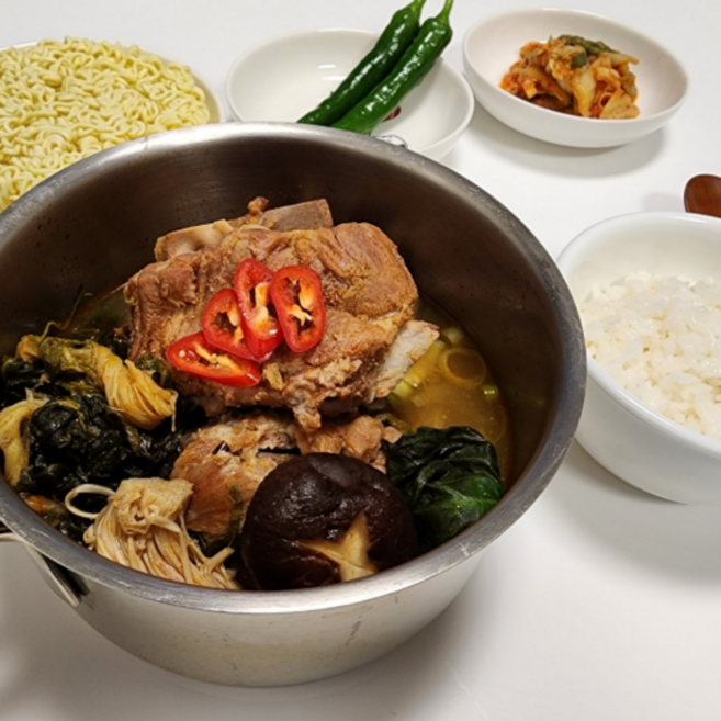 돼지목뼈 뼈해장국 감자탕 900g, 1개