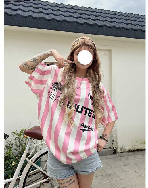 언니네산지직송 13회 염정아 티셔츠 스트라이프 핑크 줄무늬 탑 스포티