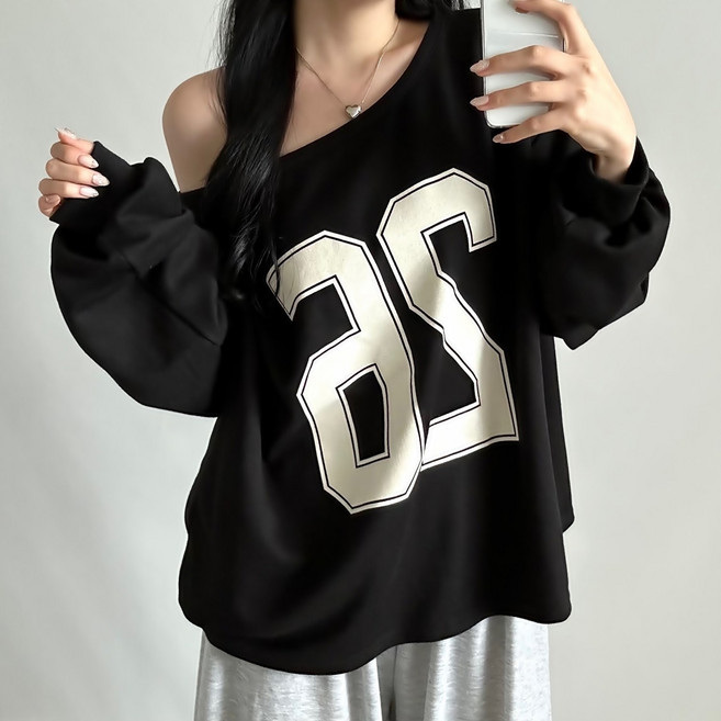 매일리룩 빅사이즈 반 오프숄더 나염 오버핏 박스 맨투맨 티셔츠