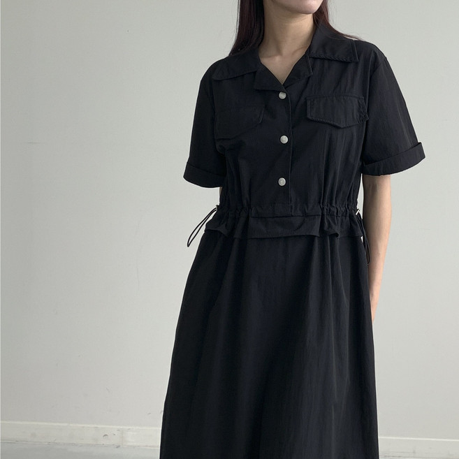 [행복여] 아르페 플랩 허리 스트링 오픈 카라 플레어 원피스