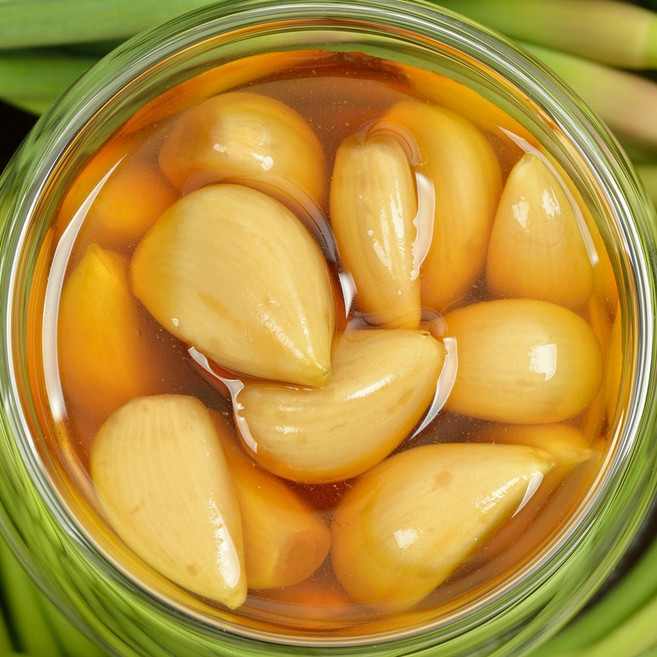 먹판사 깐마늘 4kg x 1개 절임 마늘지 알마늘 장아찌