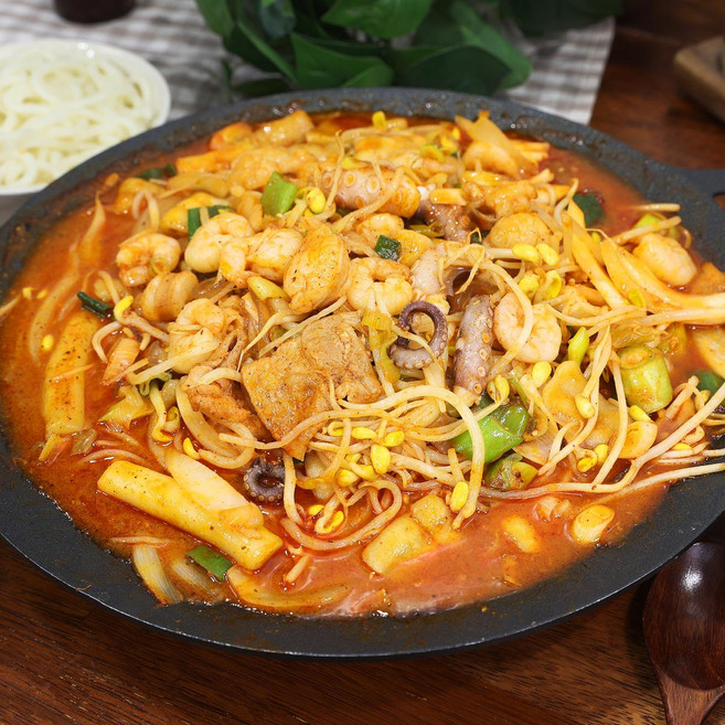 낙곱새 밀키트 4인분 1.5kg (친환경냄비+삼겹살+면사리제공), 1개