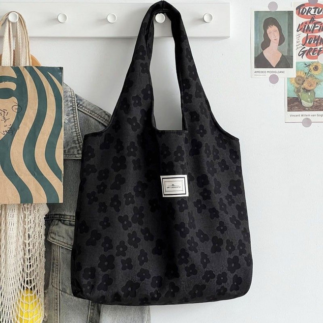 原創設計通勤壓花朵托特包 大容量文藝單肩包 休閒百搭瑜伽包 時尚女包 黑色梅花