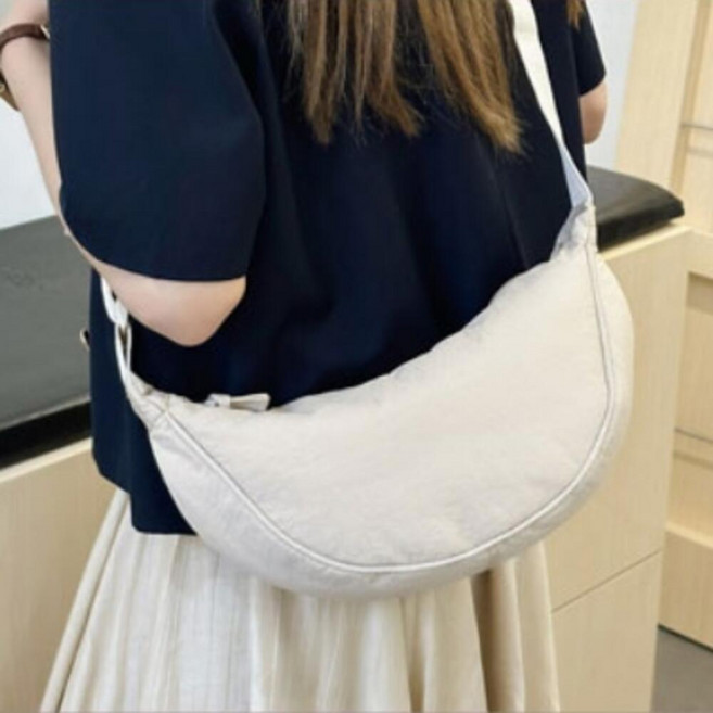 크루와상백 여행용 크로스백 하프문 가방 크로와상 백 크로아상 크루아상백