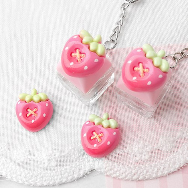 비즈아이 [6424-31]아크릴 키캡파츠 탑꾸재료 단추딸기 대 19x21mm 1개