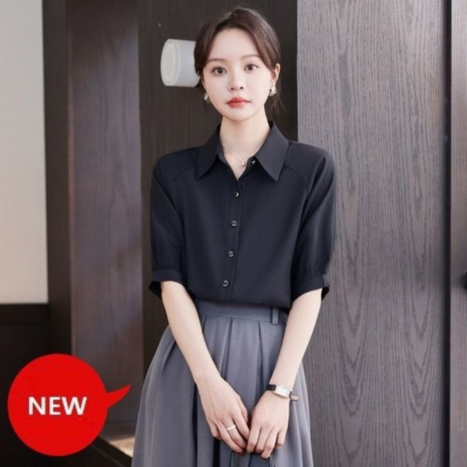 뉴욕멋쟁이 우드 카라단추 반팔블라우스