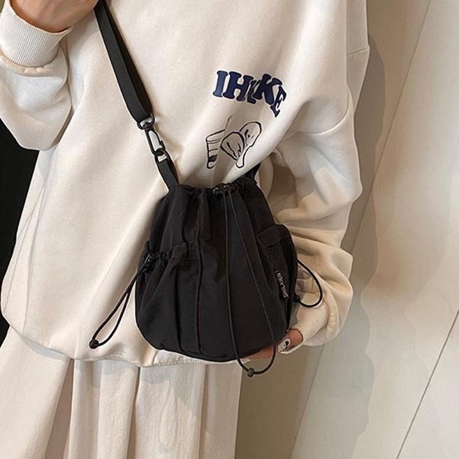 굿도우 여성 나일론 스트링 크로스백