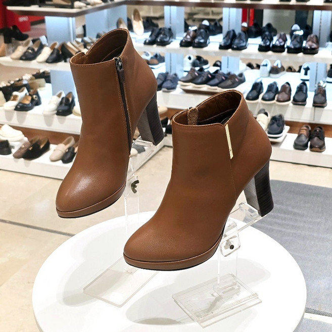 탠디by미셸 여성 가죽 골드링장식 가보시 기모 9cm 앵클부츠 (11P7512H)