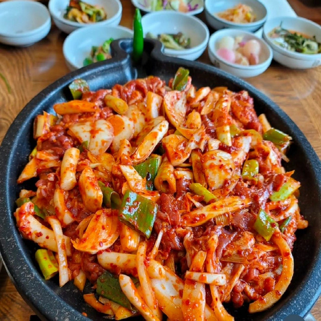 선궁 국내산 오리주물럭 (2인분) 고기 500g+ 200g (야채포함), 1개