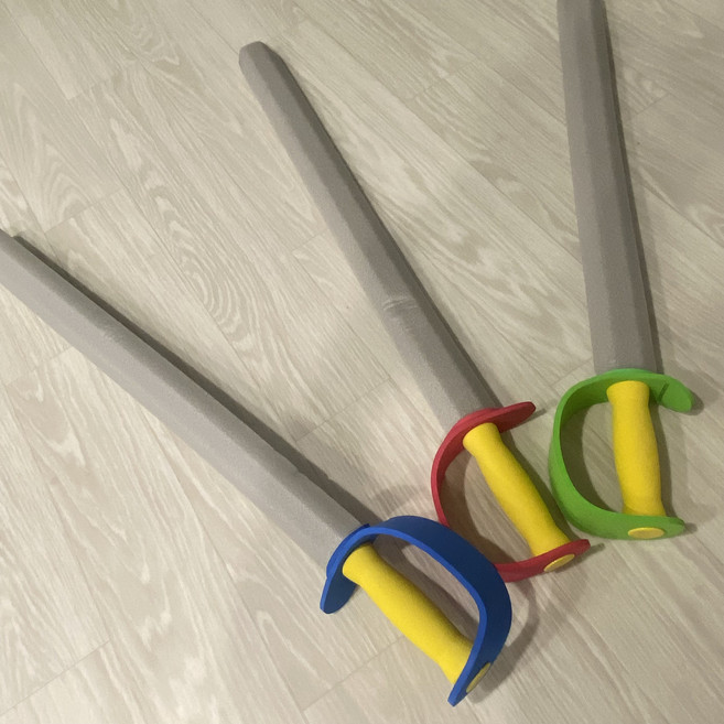 즘콩 장난감 칼 2개 세트 검 펜싱 칼 어린이 사브르 스폰지 태권도 연습용 에바 폼 플뢰레 초보, 블루 2개세트, 즘콩 장난감칼