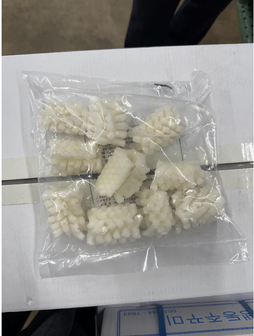 냉동 자숙 솔방울 오징어 M / 200g, 10개