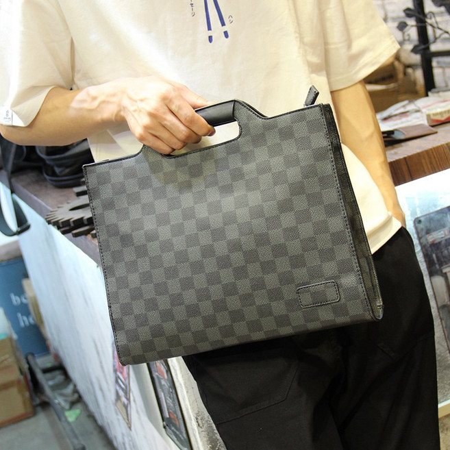 남성 패션 체크 핸드클러치 스트릿 봉투형 숄더 크로스 서류백